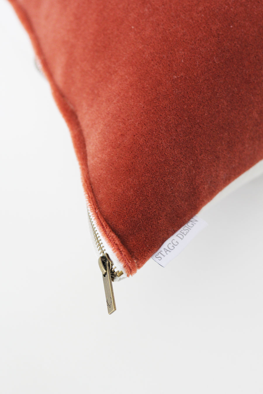 Helena Pillow in Rust